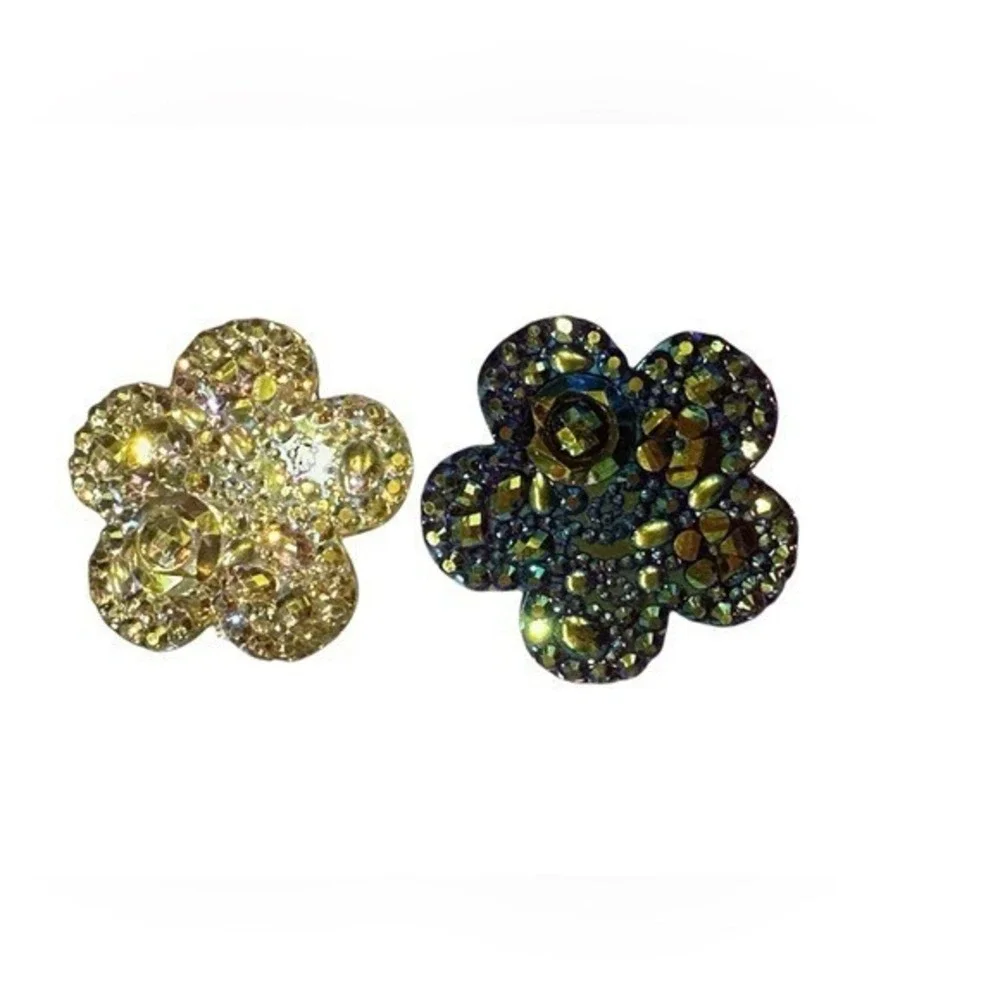 NEW‎ Hair Accessories Clips set of 2 flowers